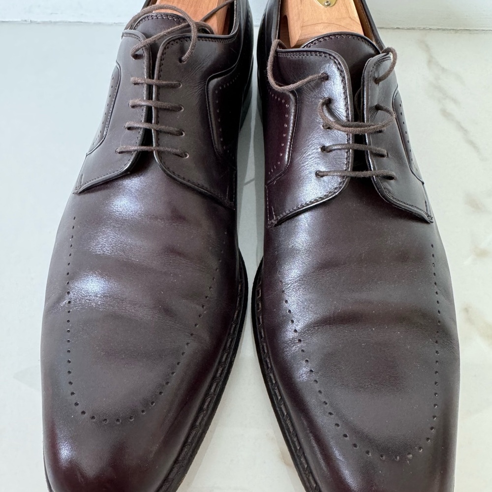 Men’s leather dress shoe